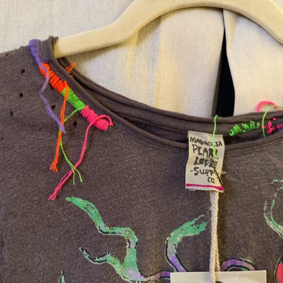 Magnolia Pearl Dragons and Roses T - Picture 14 of 14